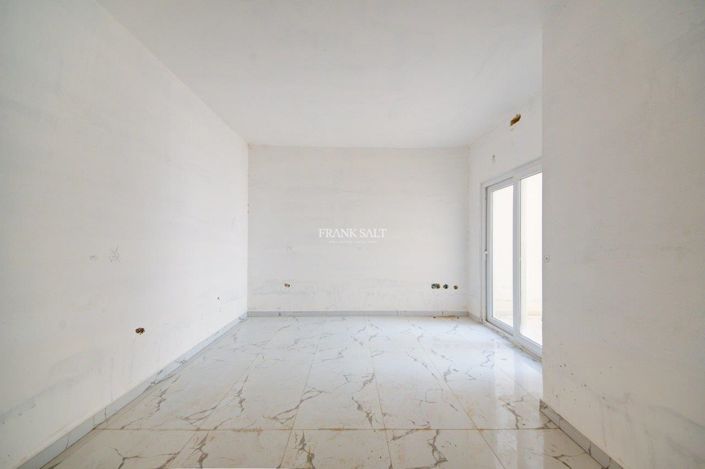 Image No.21-3 Bed Property for sale