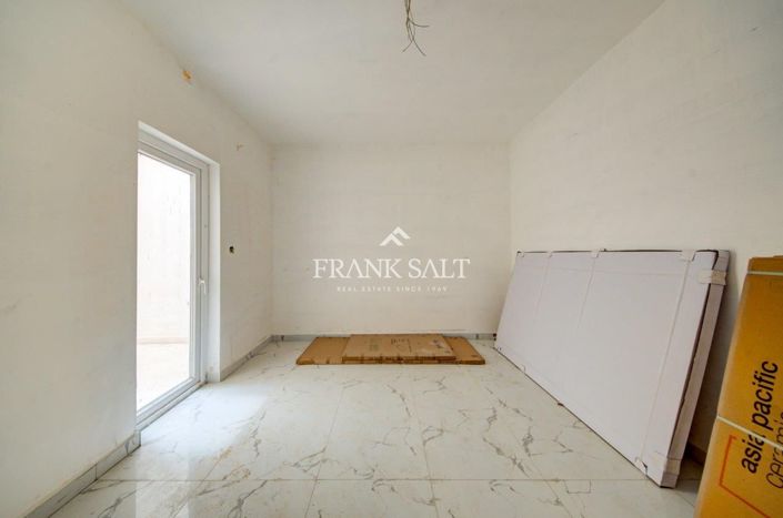 Image No.21-3 Bed Apartment for sale