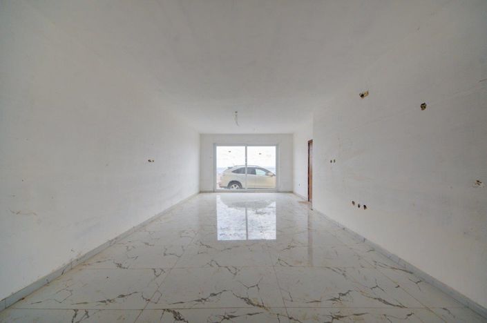 Image No.5-3 Bed Property for sale