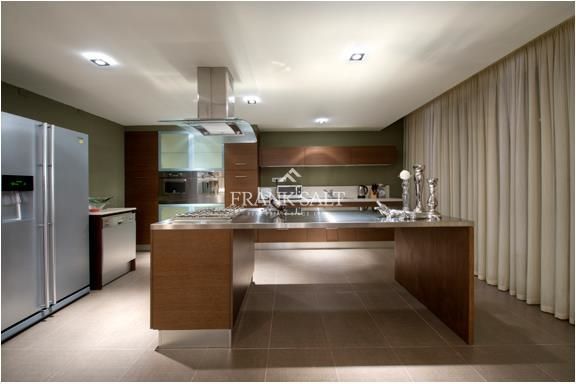 Image No.22-3 Bed Apartment for sale