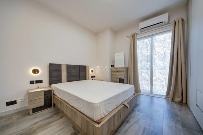 Image No.11-2 Bed Property for sale