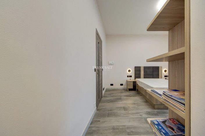 Image No.13-2 Bed Property for sale