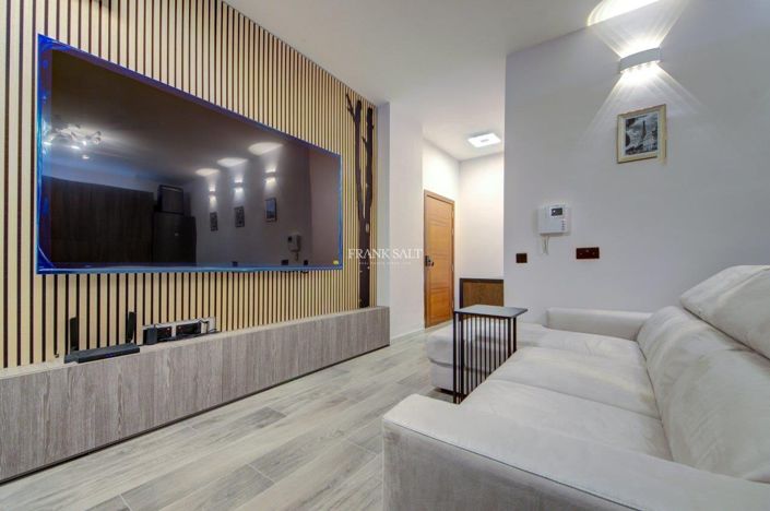 Image No.7-2 Bed Property for sale