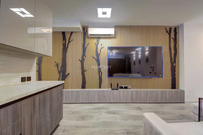 Image No.8-2 Bed Property for sale