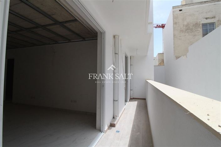 Image No.18-3 Bed Apartment for sale