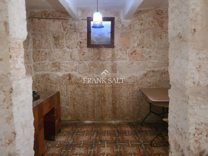 Image No.10-3 Bed Townhouse for sale