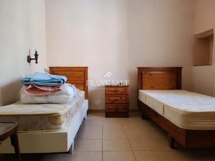 Image No.17-3 Bed Townhouse for sale