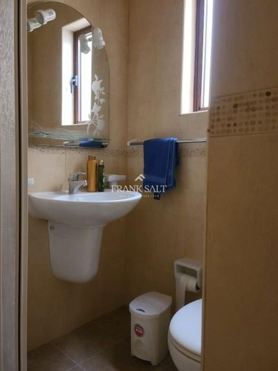 Image No.31-3 Bed Townhouse for sale