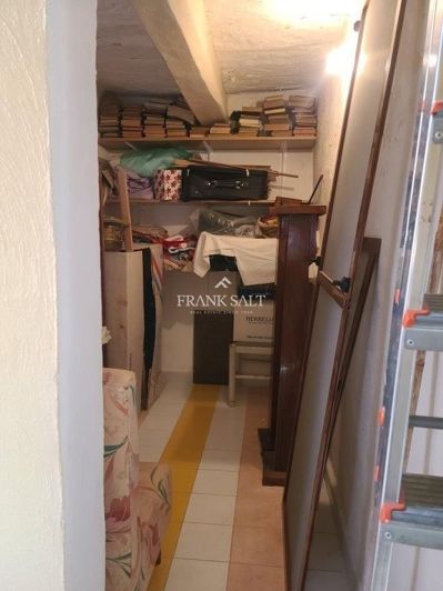 Image No.35-3 Bed Townhouse for sale