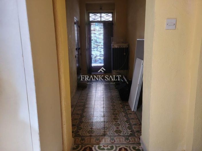 Image No.37-3 Bed Townhouse for sale