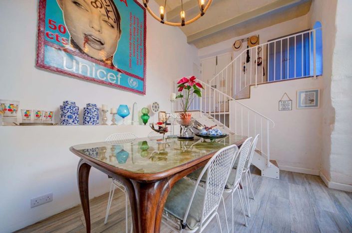 Image No.11-1 Bed Property for sale