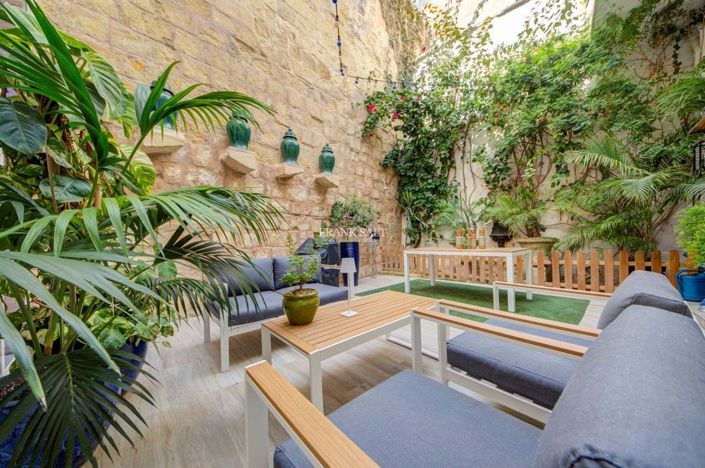 Image No.2-1 Bed Property for sale