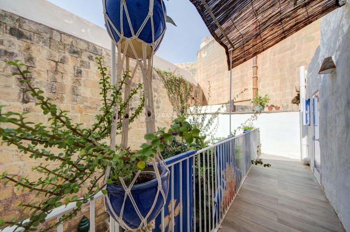 Image No.24-1 Bed Property for sale