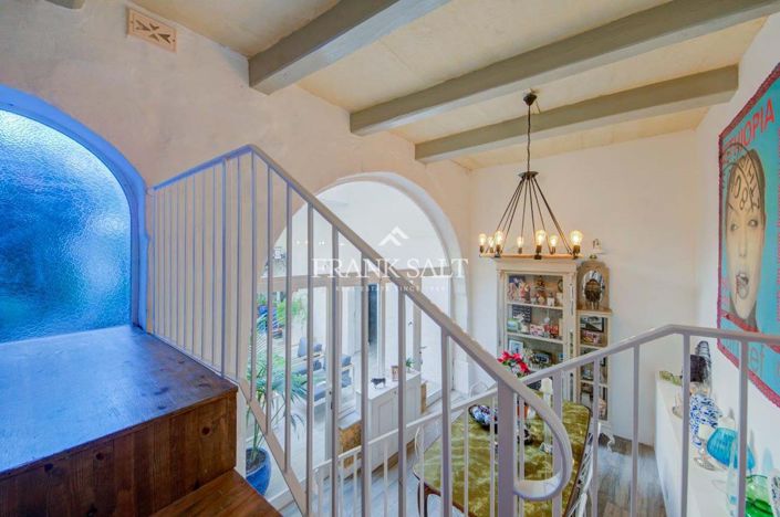 Image No.34-1 Bed Farmhouse for sale