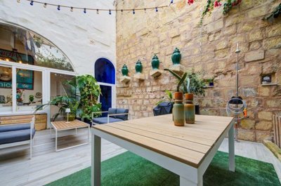 b5592c92-3cb5-417d-ba89-2e028a97c578