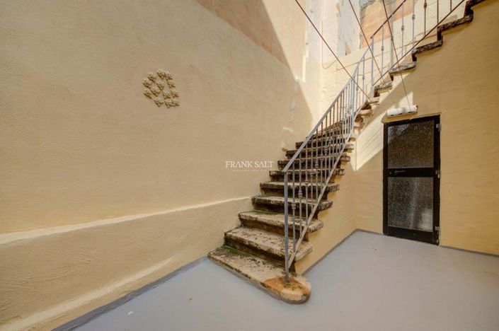 Image No.14-Propriété de 2 chambres à vendre à Senglea