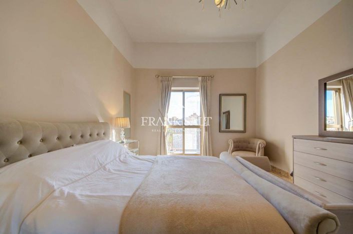 Image No.34-2 Bed Townhouse for sale