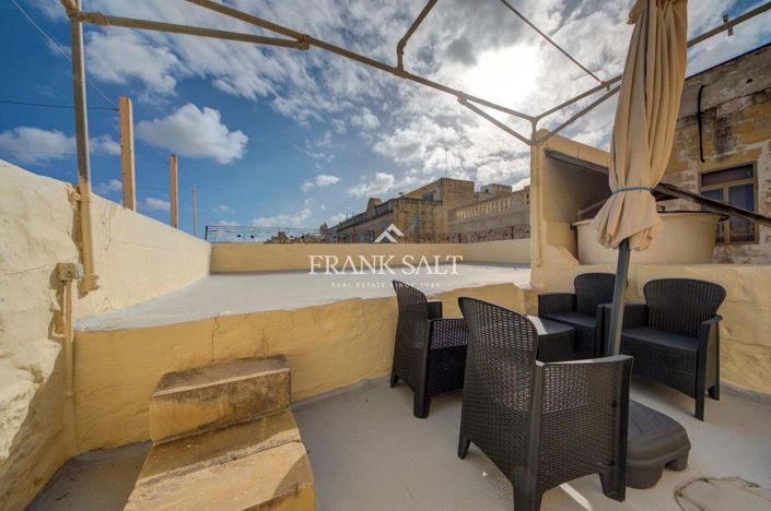 Image No.44-2 Bed Townhouse for sale