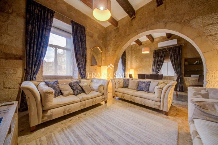 Image No.8-2 Bed Townhouse for sale