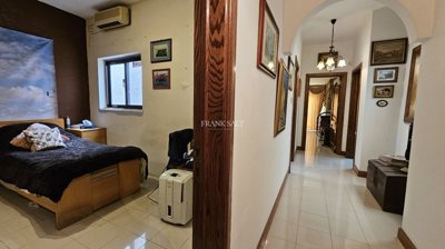 2a9ac5f2-cc2e-4a6f-ac90-5fd1aacb9b61