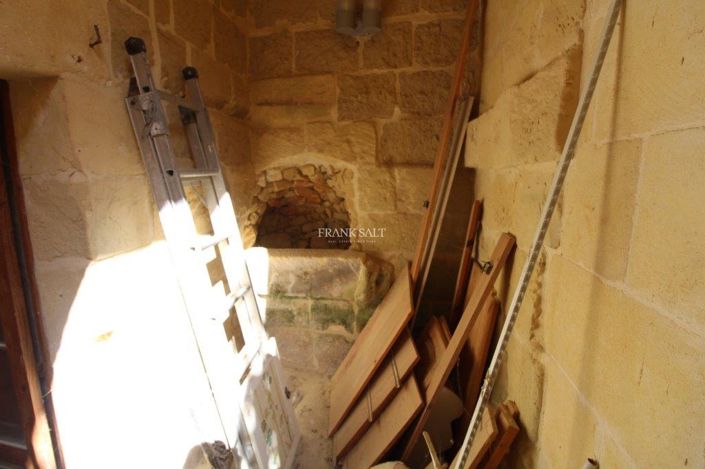 Image No.15-3 Bed Property for sale