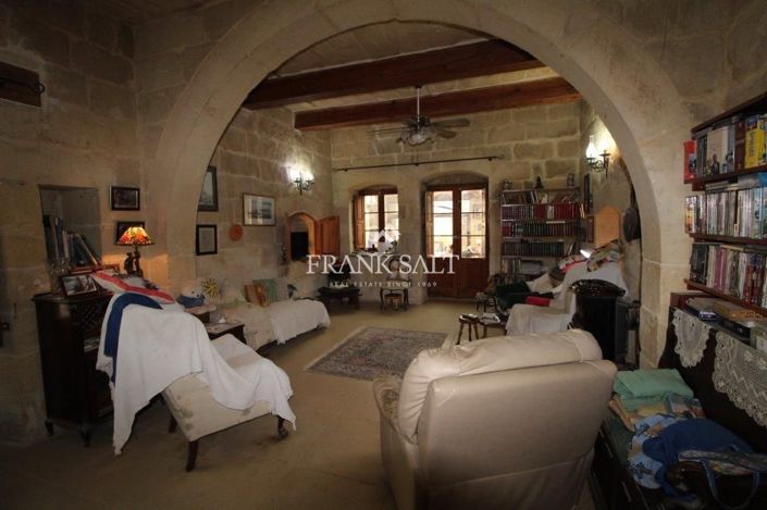 Image No.8-3 Bed Farmhouse for sale