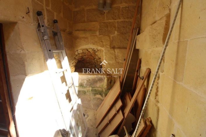 Image No.15-3 Bed Farmhouse for sale