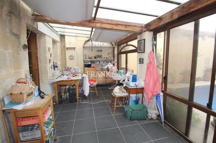 Image No.19-3 Bed Farmhouse for sale