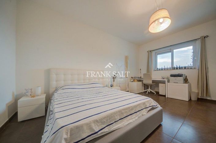 Image No.58-2 Bed Apartment for sale