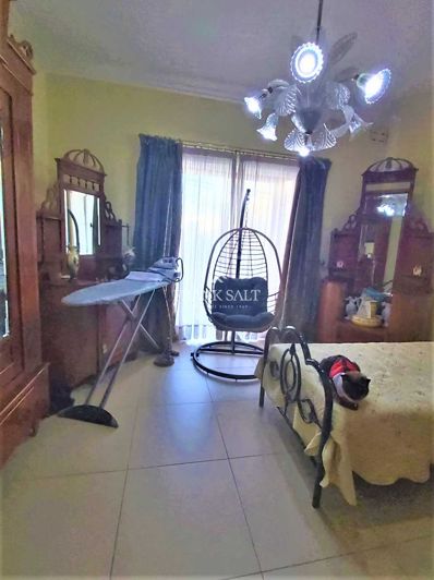 Image No.20-3 Bed Apartment for sale