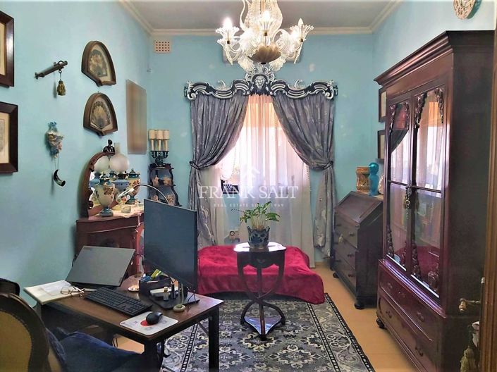 Image No.21-3 Bed Apartment for sale