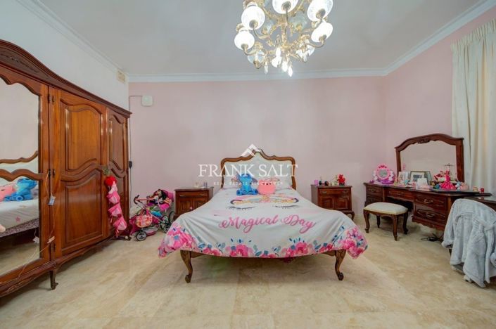 Image No.13-4 Bed Apartment for sale