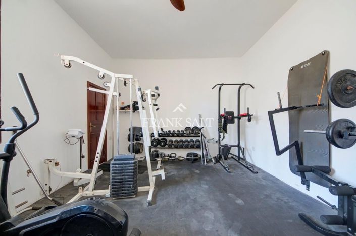 Image No.18-4 Bed Apartment for sale