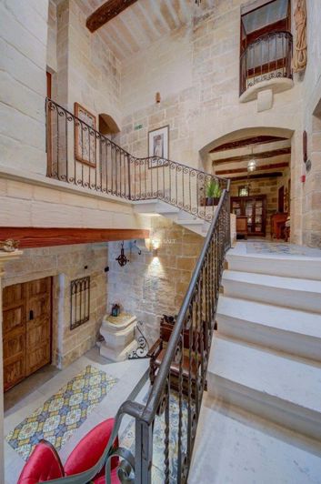 Image No.4-Propriété de 5 chambres à vendre à Cospicua