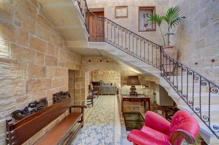 Image No.5-Propriété de 5 chambres à vendre à Cospicua