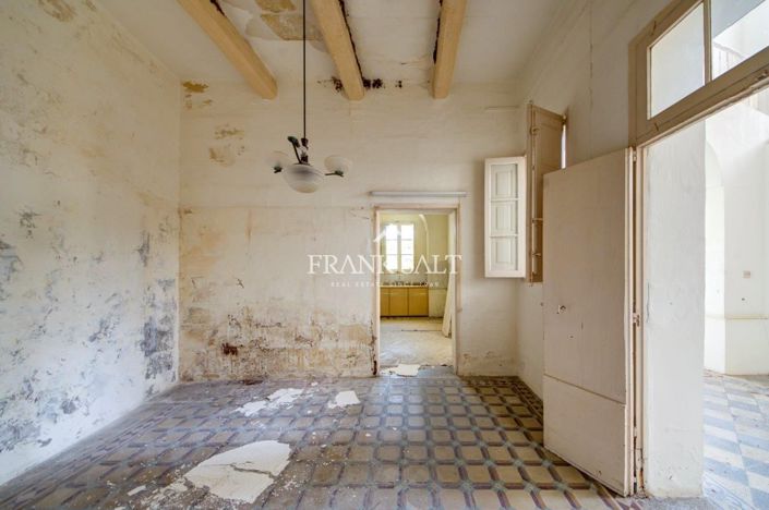 Image No.16-3 Bed Farmhouse for sale