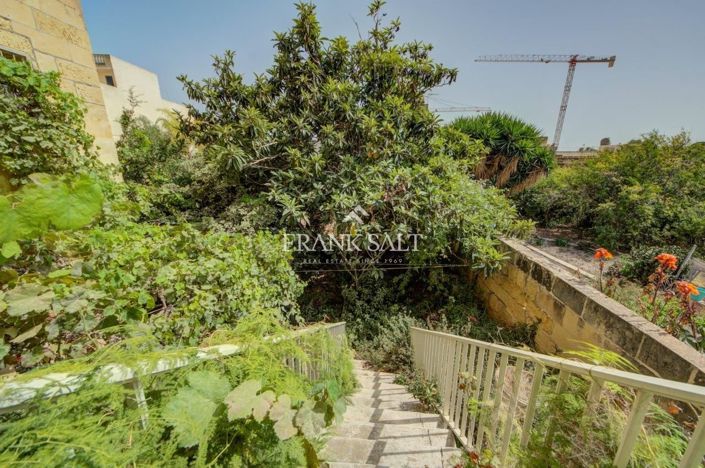 Image No.20-3 Bed Farmhouse for sale