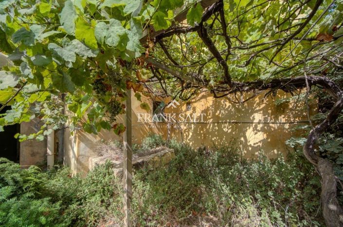 Image No.24-3 Bed Farmhouse for sale