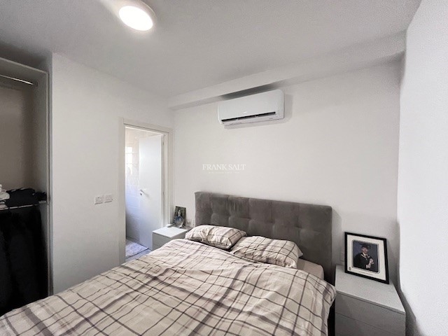 Image No.19-2 Bed Property for sale