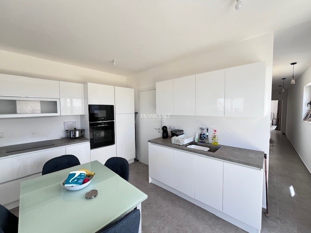 Image No.3-2 Bed Property for sale