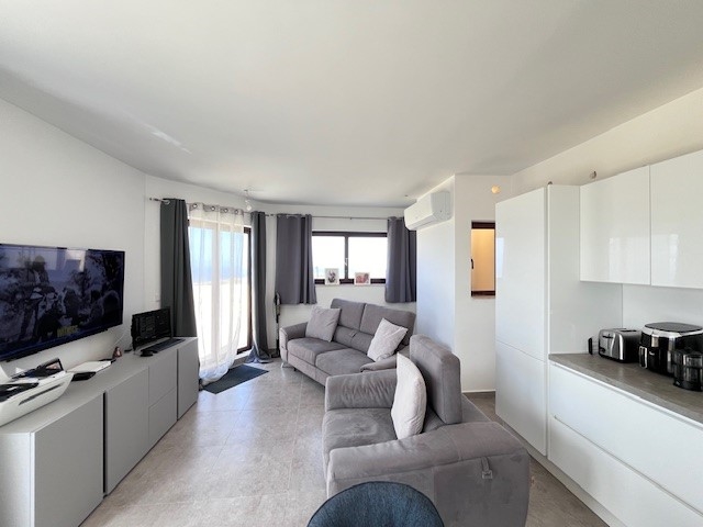 Image No.7-2 Bed Property for sale