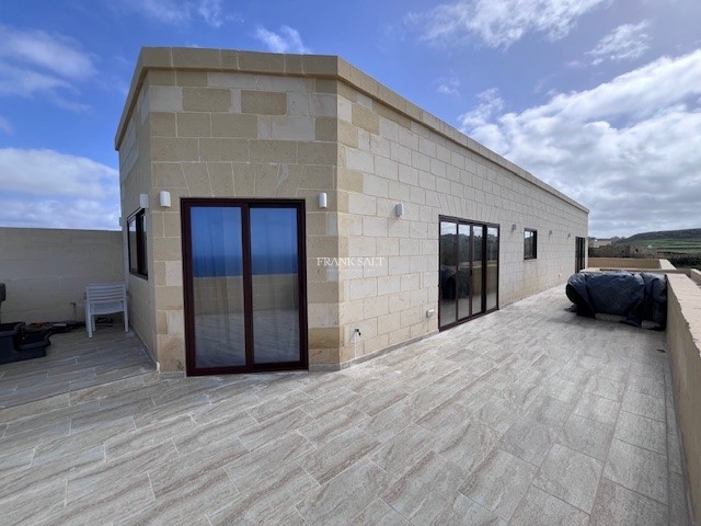 Image No.9-2 Bed Property for sale