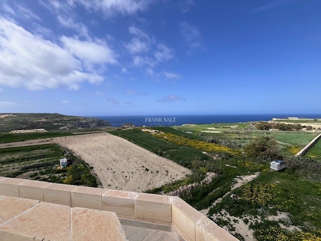 Image No.10-2 Bed Property for sale