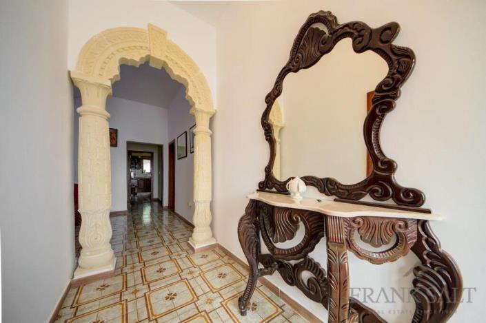 Image No.5-Maison de ville de 6 chambres à vendre à Nadur