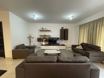 1 - Malta, Propriété