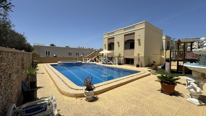 Image No.2-Bungalow de 3 chambres à vendre à Mellieha