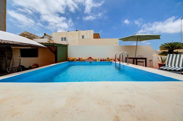 Image No.3-Propriété de 3 chambres à vendre à Dingli