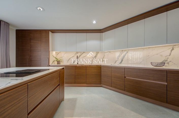 Image No.2-Penthouse de 3 chambres à vendre à Malta