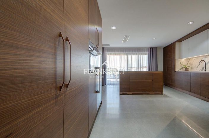 Image No.3-Penthouse de 3 chambres à vendre à Malta