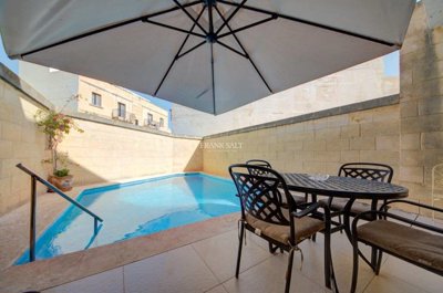 1 - Ghajnsielem, Property